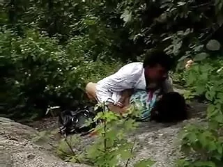 स्तन दिखाती एक्स एक्स एक्स मूवी हिंदी हुई लड़की