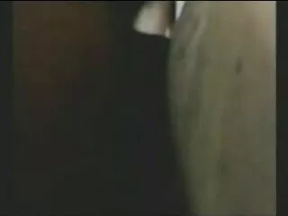 परिपक्व शौकिया पत्नी एक डिक की सवारी करती हिंदी सेक्सी मूवी वीडियो है