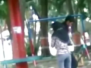 विदेशी फूहड़ काले dildo हिन्दी सेक्सी मूवी के साथ खेलता है फिर दो काले लंड द्वारा गड़बड़ हो जाता है