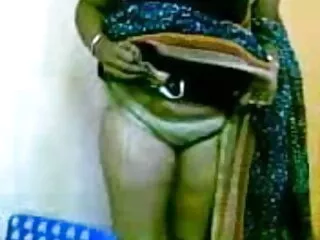 वह Poizon Ivy की PUSSY लेता है सेक्सी ब्लू पिक्चर हिंदी मूवी