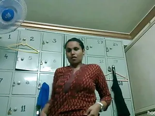बड़े स्तन आकर्षक सोफे पर हस्तमैथुन हिंदी सेक्सी फुल मूवी