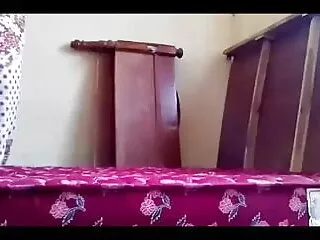 वेवी हेयर पोज़िंग और टॉकिंग, पी एचडी बीएफ सेक्सी मूवी के साथ परिपक्व। 3