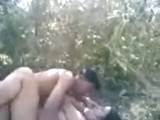 फूहड़ शौकिया पत्नी 1 सेक्सी मूवी फिल्म वीडियो मरोड़ते हुए