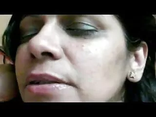 स्टॉकिंग्स हिंदी मूवी सेक्स मूवी में गोरा